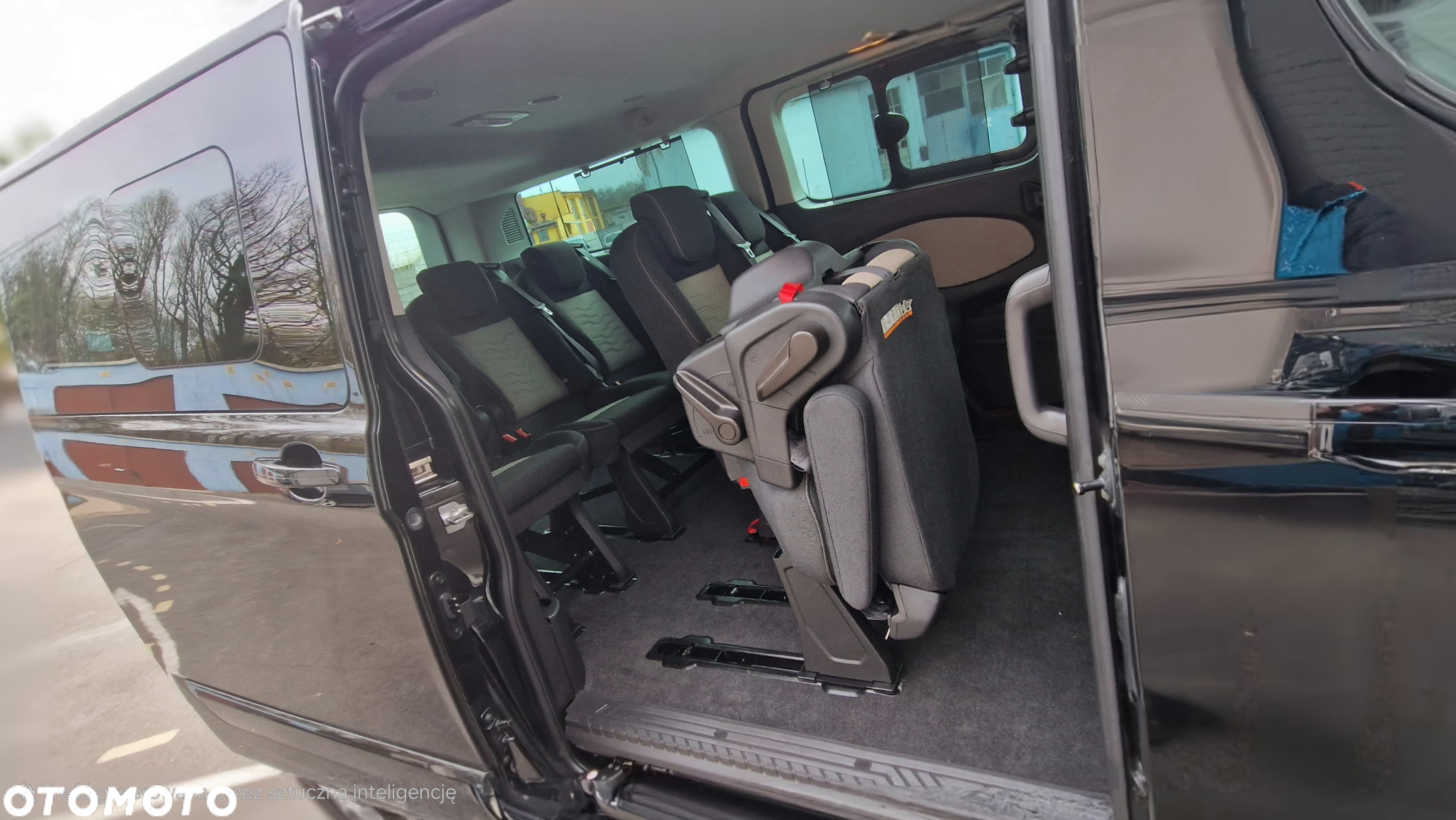 Ford Tourneo Custom 2.0 EcoBlue L2 Shuttle Bus Titanium - 37
