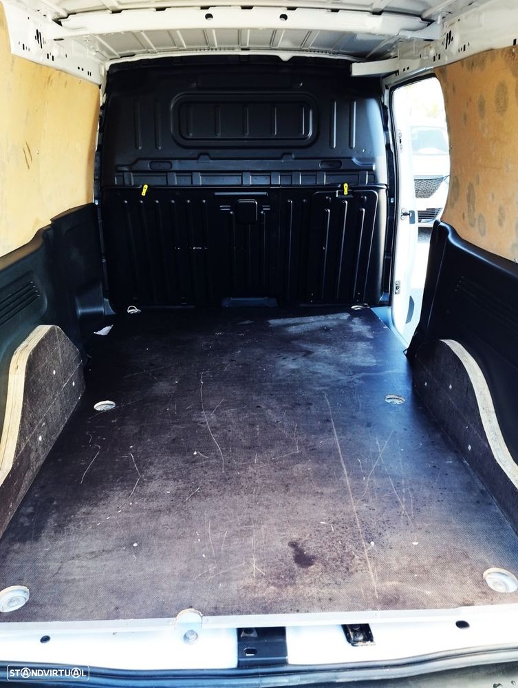 Peugeot Partner 1.5 BlueHDi Asphalt Longa - 4