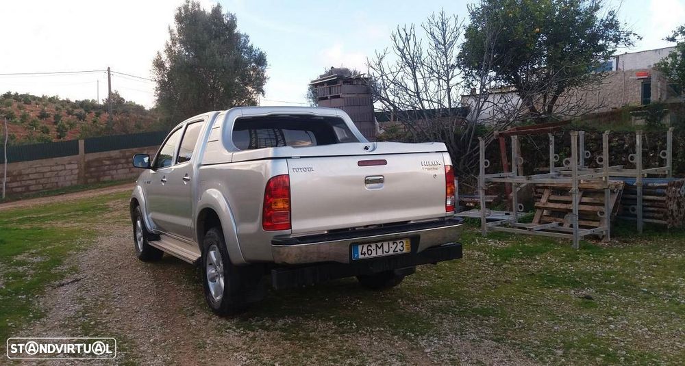 Toyota Hilux 2.5 D-4D 4WD CD - 2