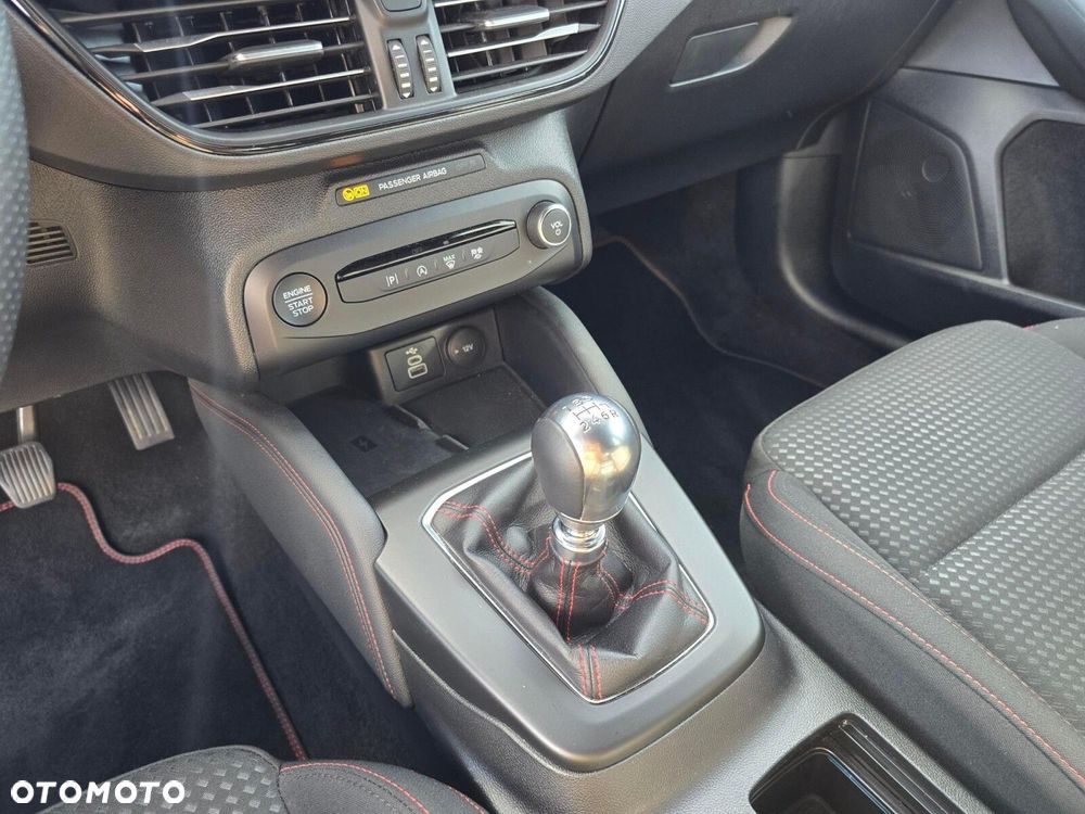 Ford Focus 1.0 EcoBoost ST-Line X - 22