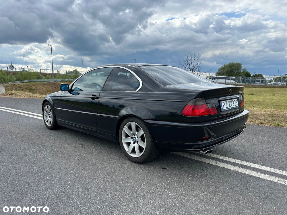 BMW Seria 3 325i - 5