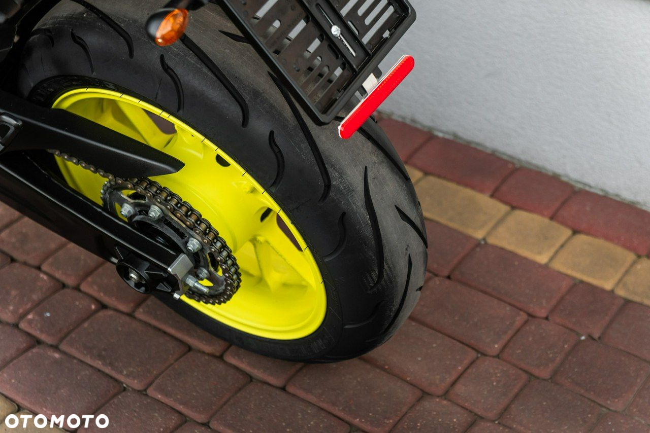 Yamaha MT - 8