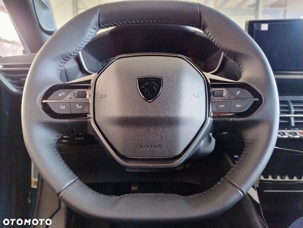 Peugeot 2008 PureTech 100 Allure S&S BVM6 - 11