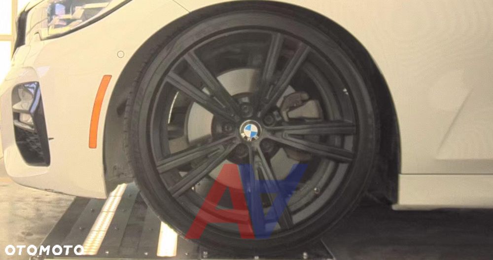 BMW Seria 3 330i Sport Line - 18