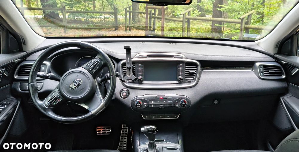 Kia Sorento - 11