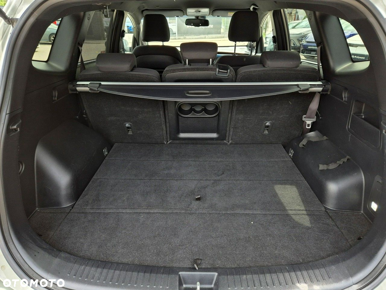 Kia Carens - 29