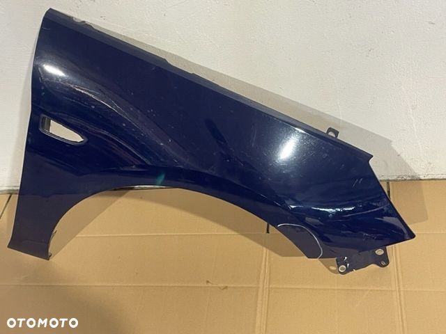 OPEL ASTRA V K błotnik prawy przód - 2