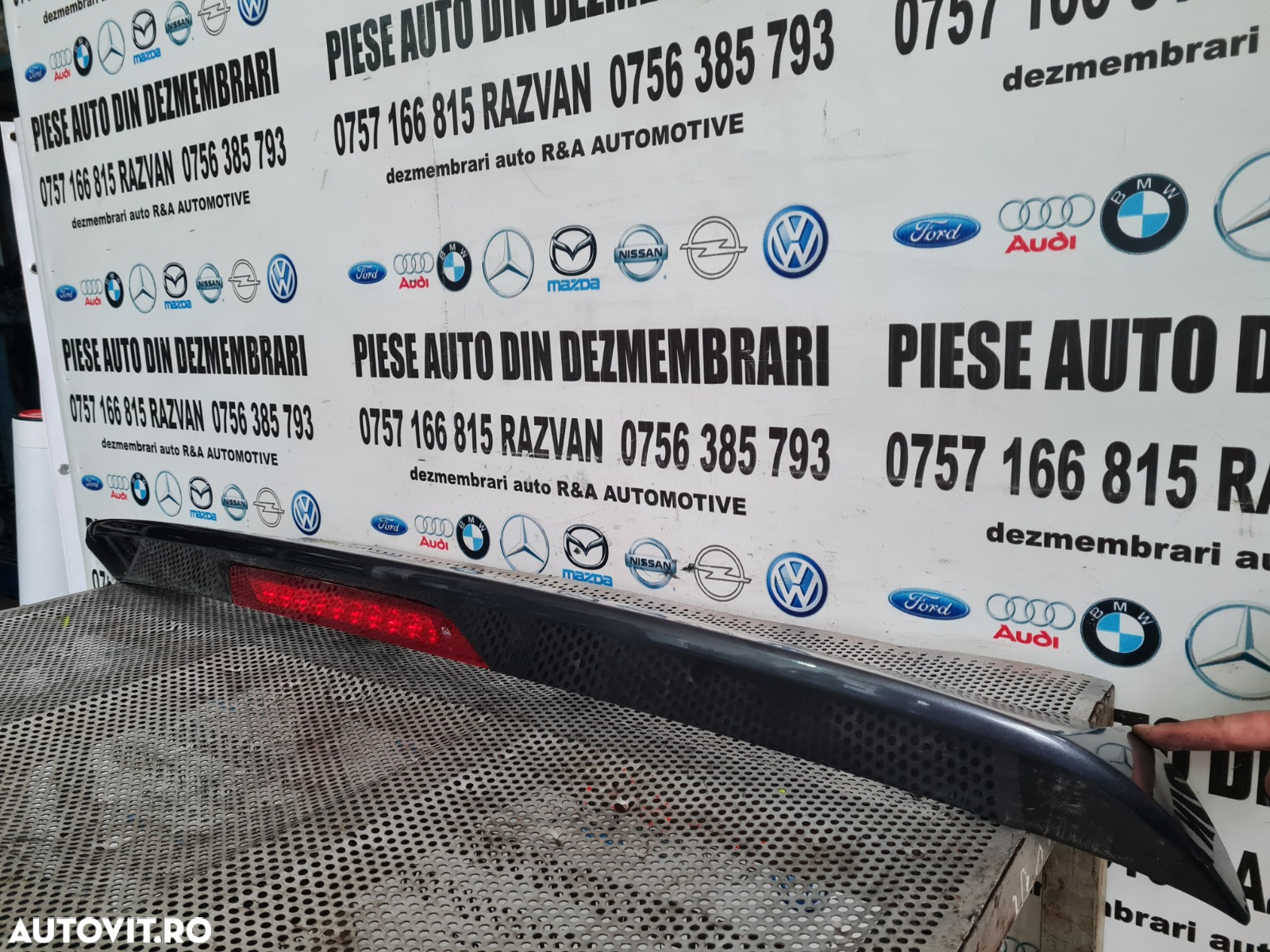 Eleron Haion Hayon Stop Suplimentar Frana Hyundai IX35 An 2009-2010-2011-2012-2013-2014-2015 Dezmem - 2