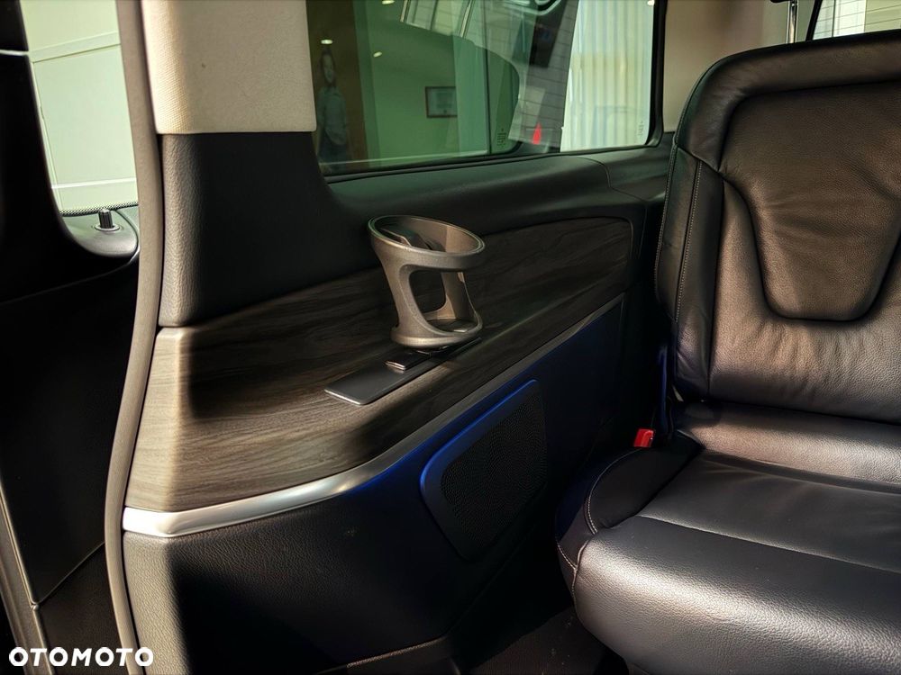 Mercedes-Benz Klasa V 300 d 4-Matic Avantgarde 9G-Tronic (ekstra d³) - 33