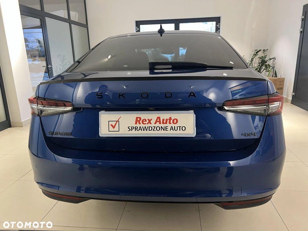 Skoda Superb 2.0 TDI SCR 4x4 Sportline DSG - 10