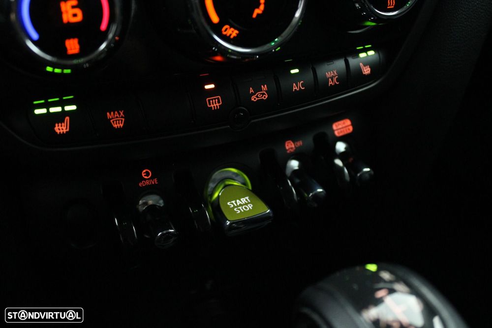 MINI Countryman Cooper SE ALL4 Auto - 21