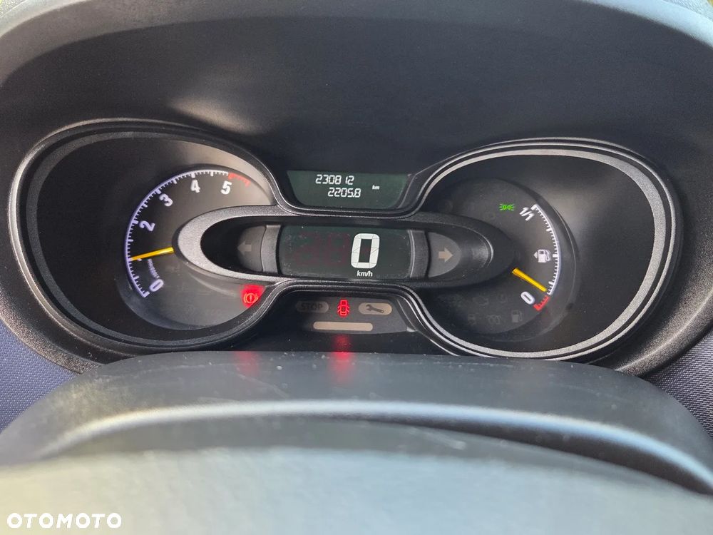 Opel Vivaro - 18
