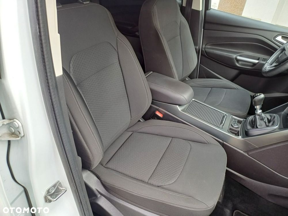 Ford Kuga 1.5 EcoBoost 2x4 Individual - 17
