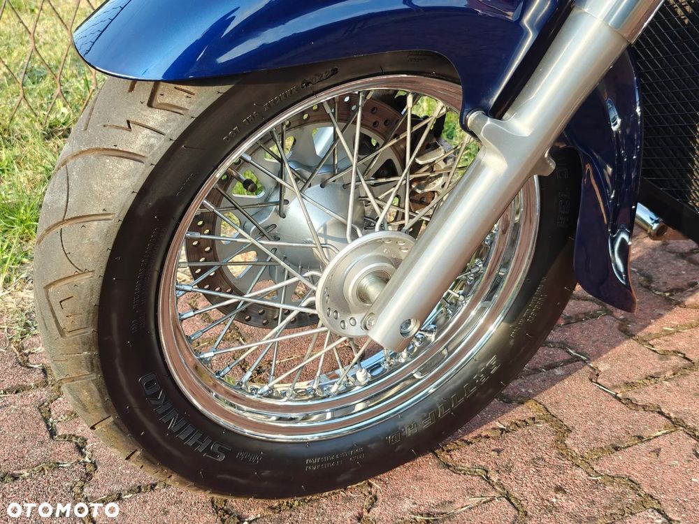 Suzuki Intruder - 16