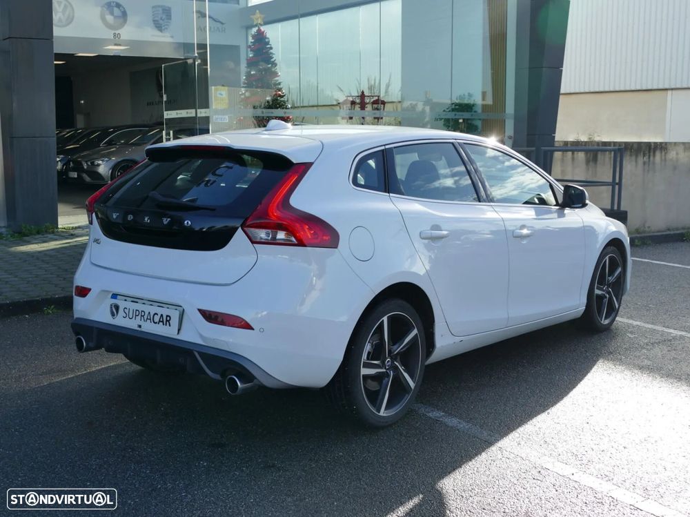 Volvo V40 2.0 D2 R-Design - 3
