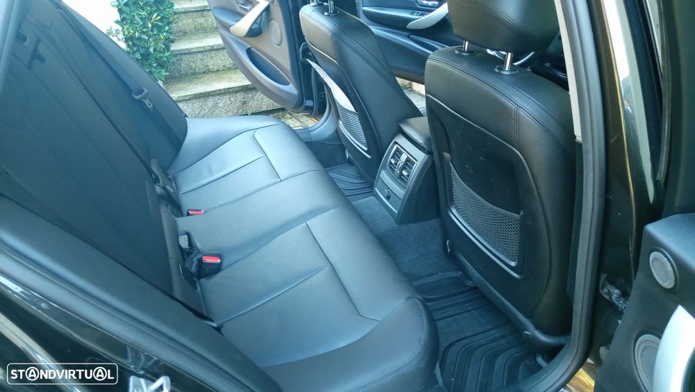 BMW 320 d Line Sport - 18