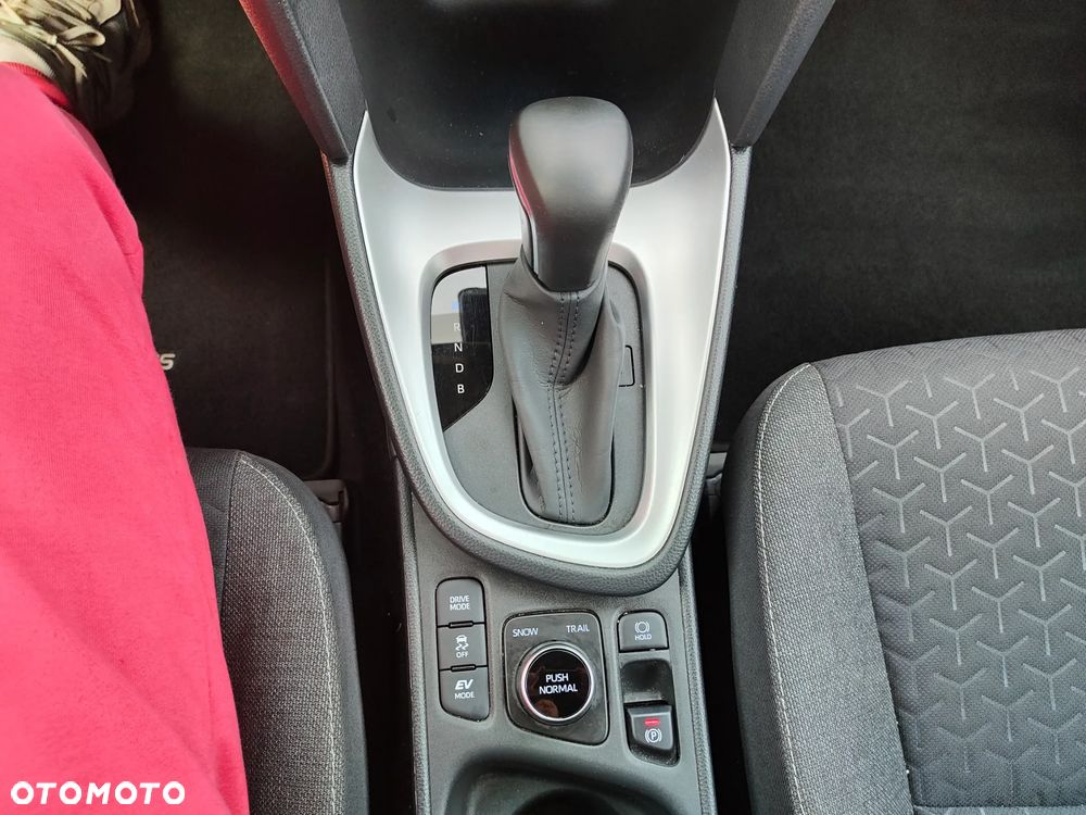 Toyota Yaris Cross Hybrid 1.5 Comfort 4x4 - 21