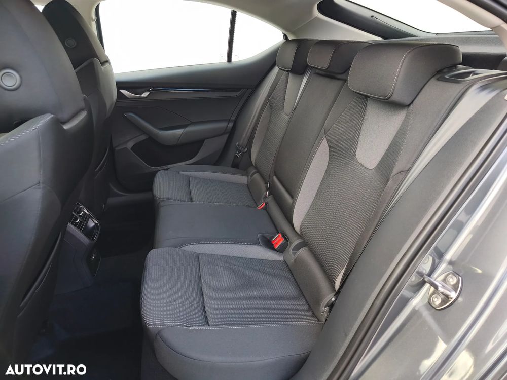 Skoda Octavia 1.5 TSI 115 CP Selection - 10