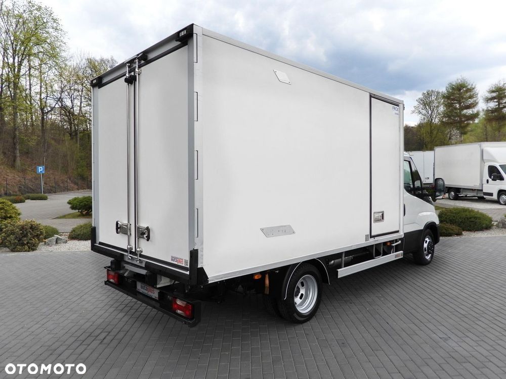 Iveco DAILY 35C16 CHŁODNIA KONTENER -1*C ZASILANIE 230V TEMPOMAT NAWIGACJA BLIŹNIACZE KOŁA KLIMATYZACJA  160KM - 4
