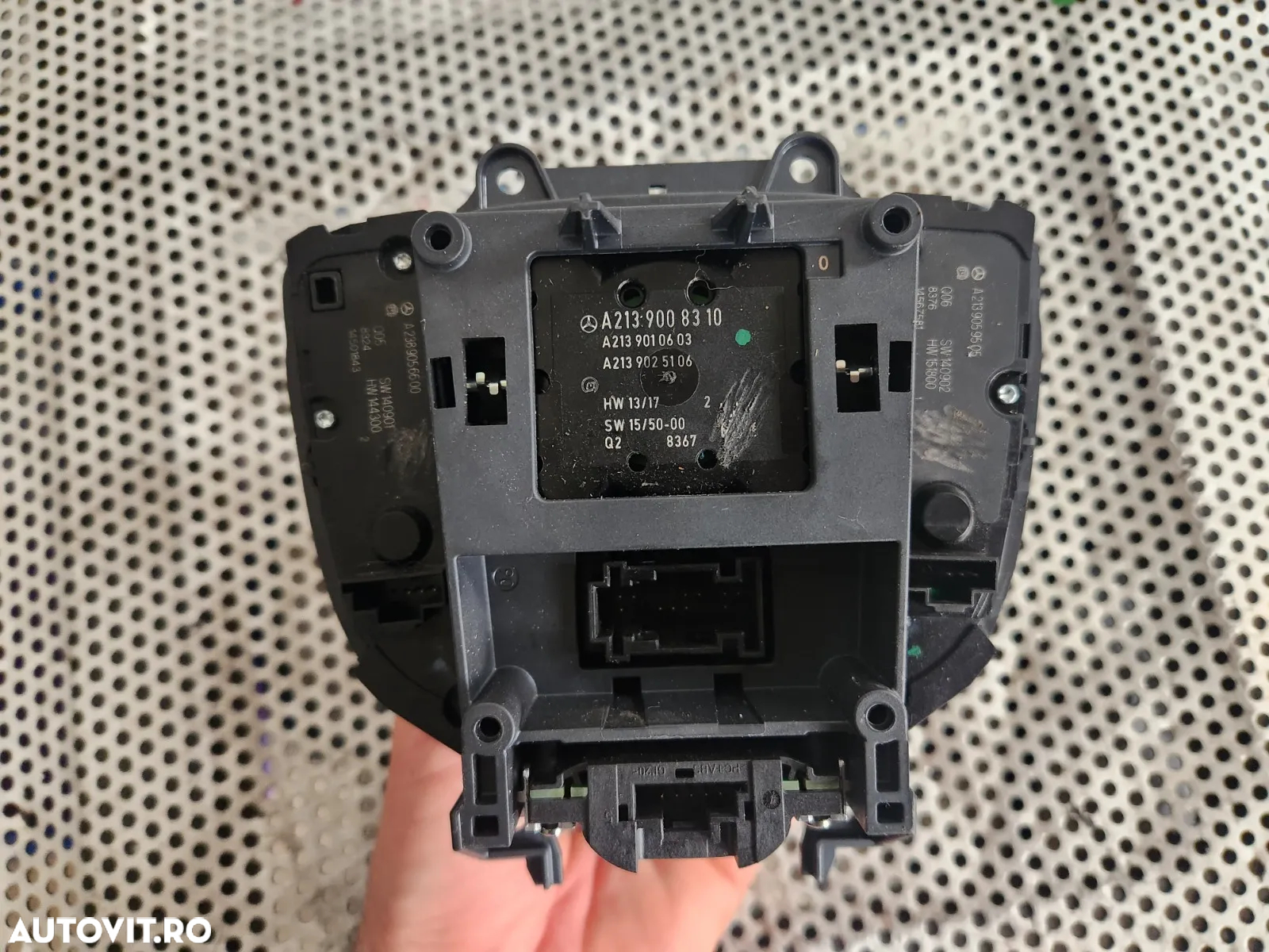 Joystick TouchPad Controler Radio Navi Etc. Mercedes E Class W238 W213 Cod A2139004219 Volan Stanga Dezmembrez Mercedes W238 - Dezmembrari Arad - 6