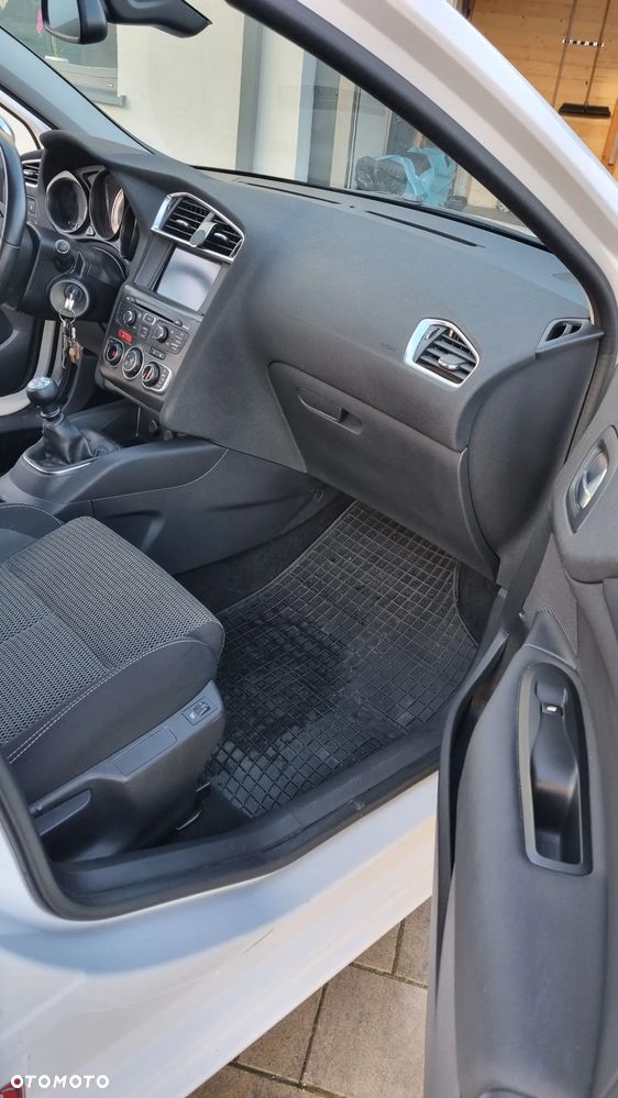 Citroën C4 1.2 e-THP Exclusive - 9