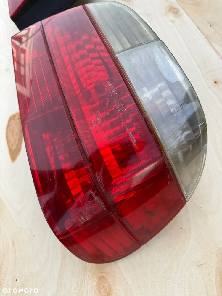 LAMPY TYLNE BMW E38 KOMPLET KRYSZTAŁKI OPRAWKI LAMPA TYŁ LEWA PRAWA WKŁADKI ŻARÓWEK WKŁADKA ŻARÓWKI OPRAWKA - 5