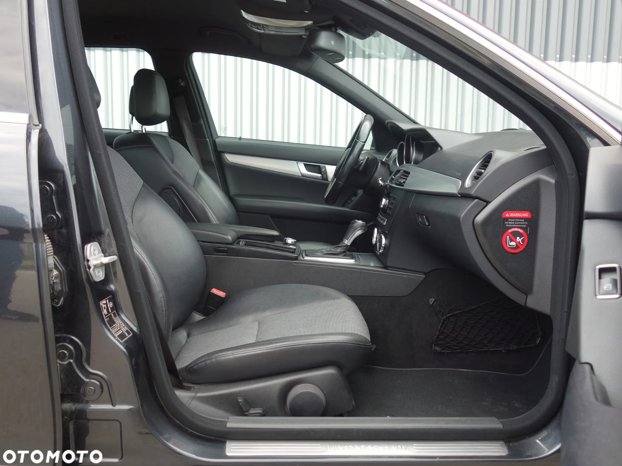 Mercedes-Benz Klasa C 250 (BlueTEC) d 4Matic T 7G-TRONIC AMG Line - 28