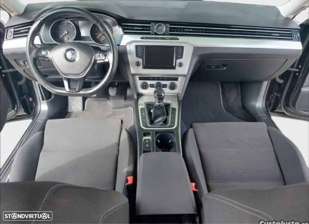 VW Passat Variant 1.6 TDI (BlueMotion ) Trendline - 6