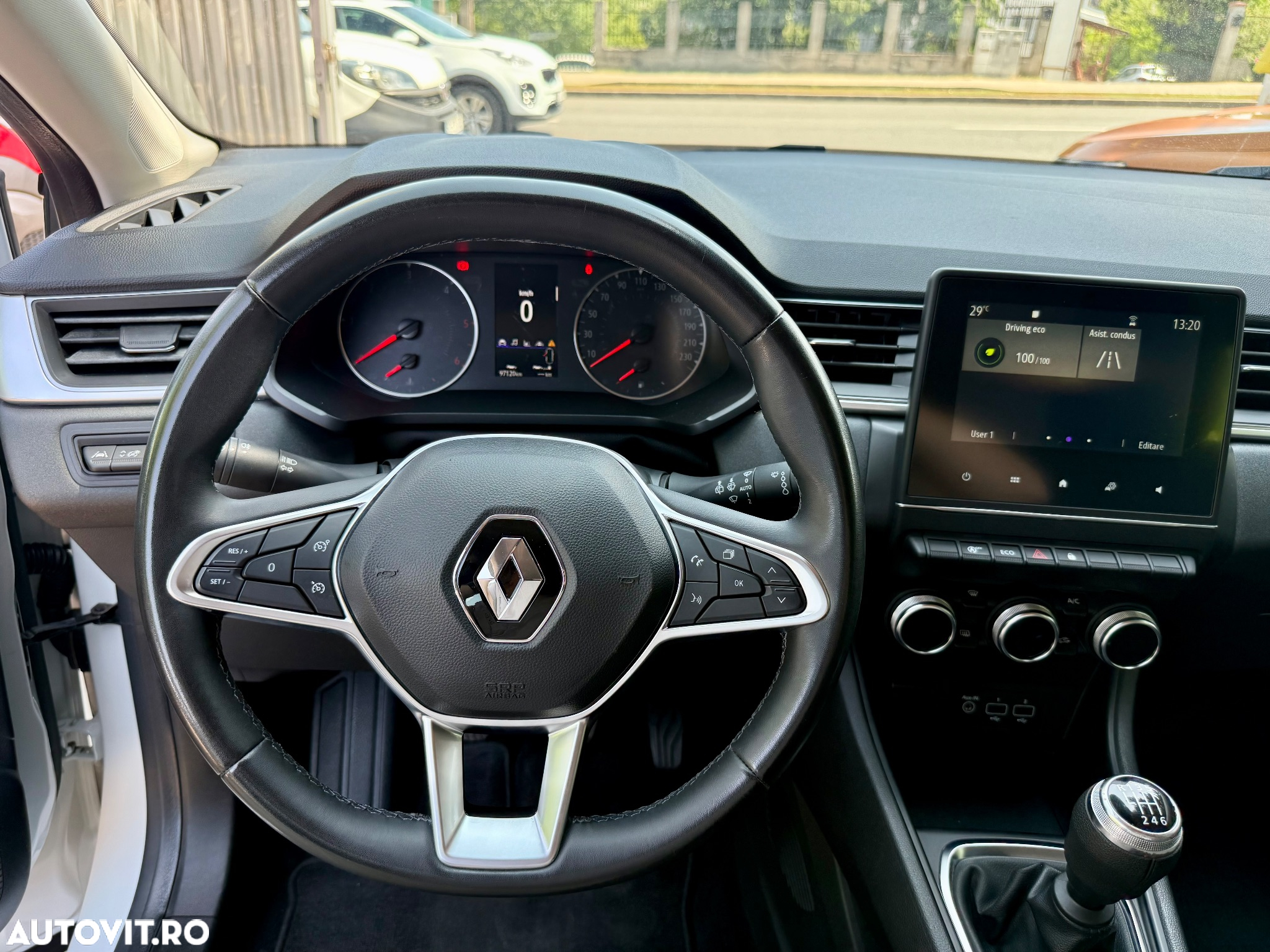 Renault Captur BLUE dCi Zen - 8