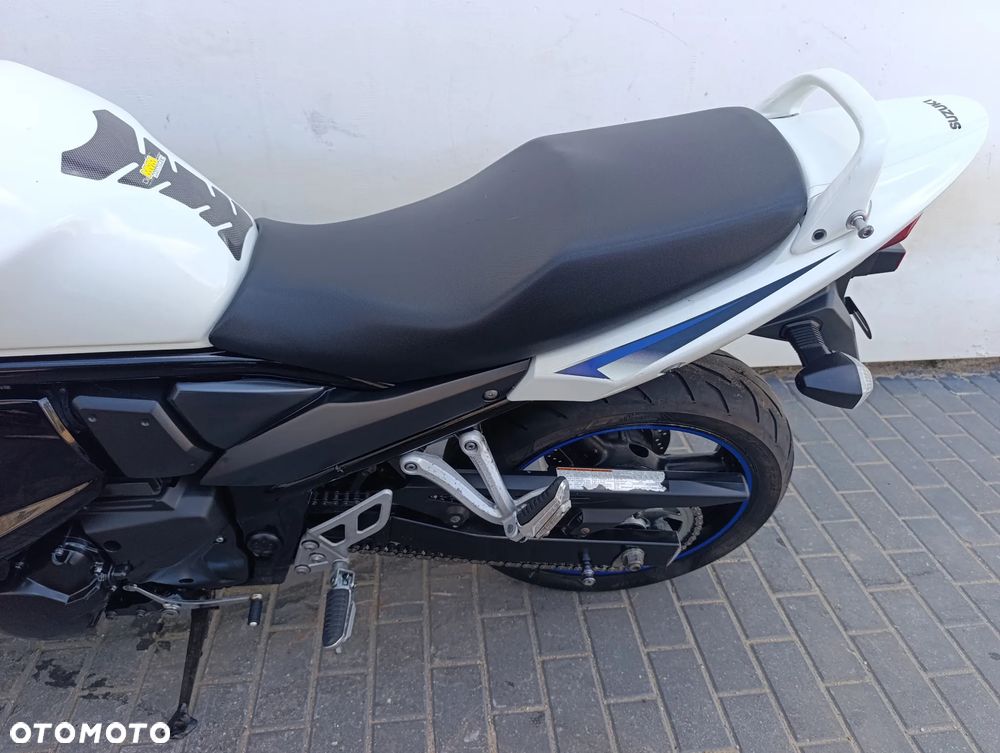 Suzuki GSX - 14