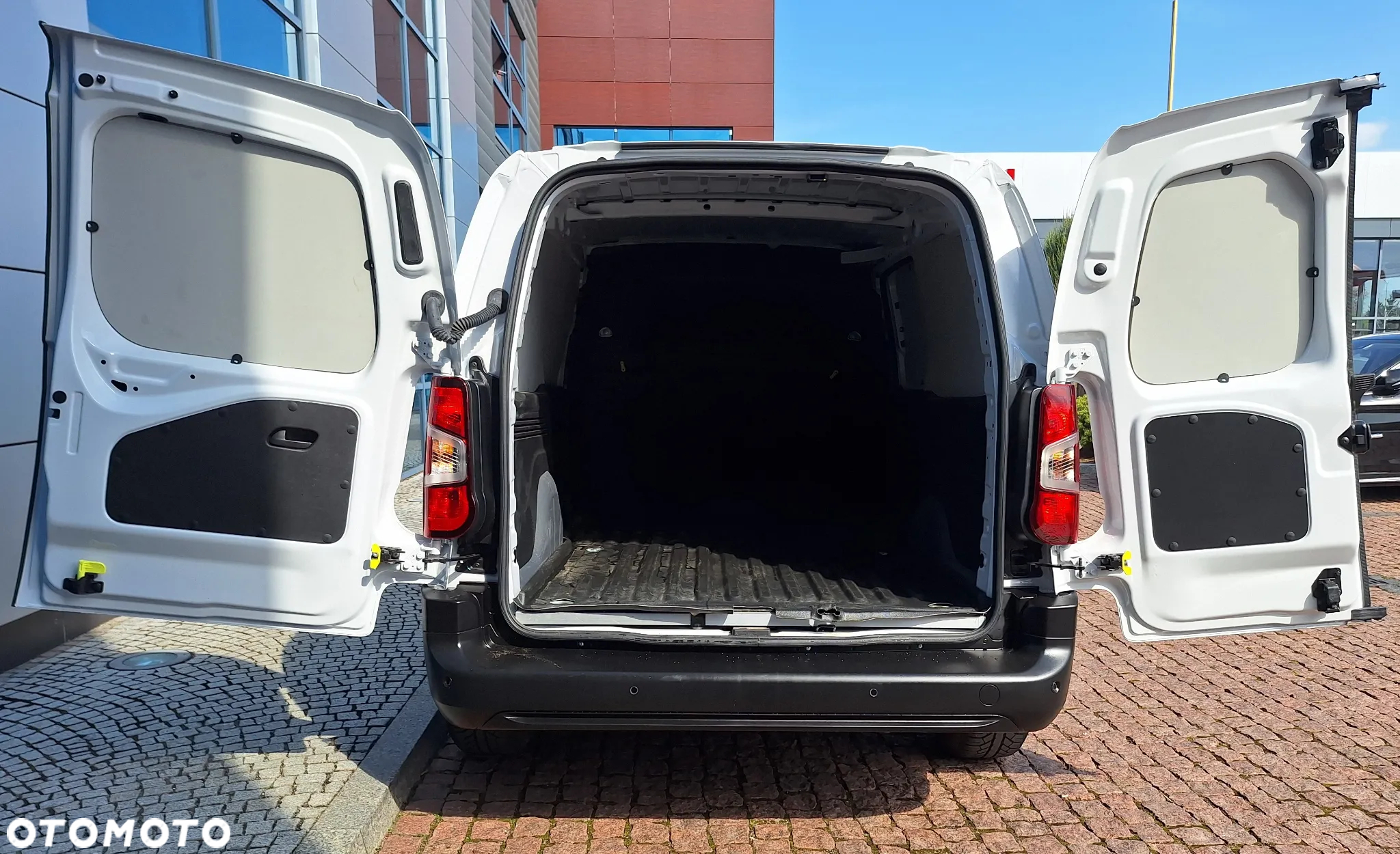 Peugeot Partner Furgon Long 950kg BlueHDi 100 KM S&S M6 - 13
