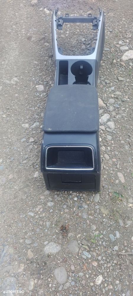 Cotiera Audi A4 B8 cu material - 3