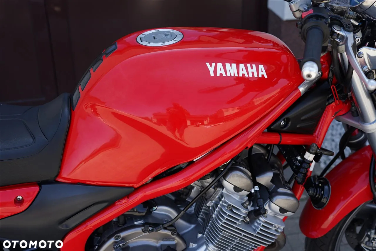 Yamaha XJ - 9