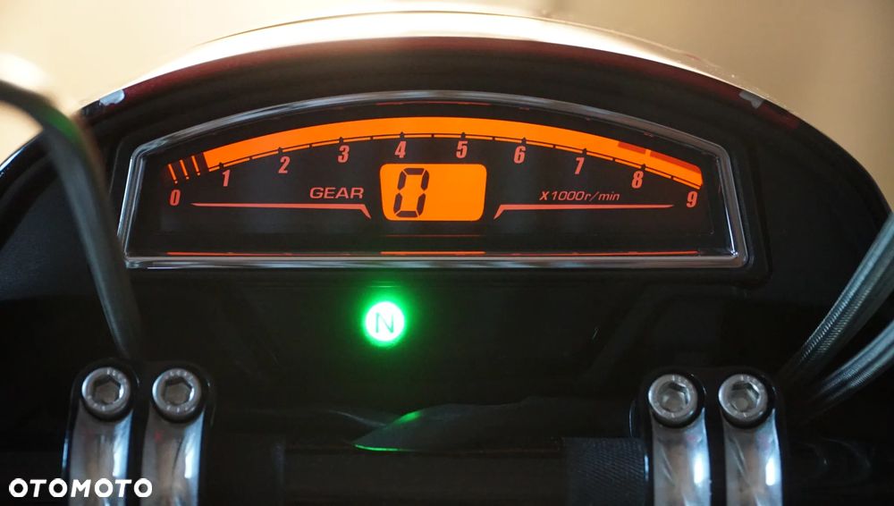 Suzuki Boulevard - 30