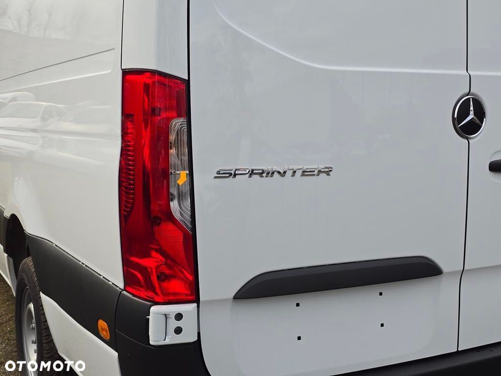 Mercedes-Benz Sprinter 317 CDI Long PRO 9G-Tronic - 28