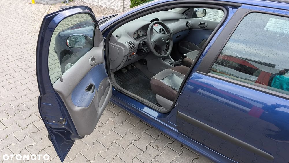 Peugeot 206 - 10