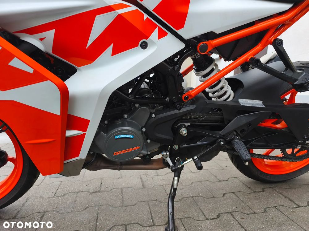 KTM RC 125 - 12