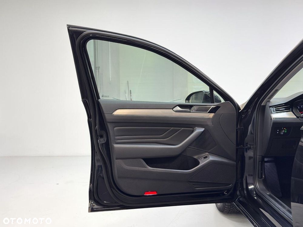 Volkswagen Passat Variant 1.5 TSI EVO Elegance DSG - 18