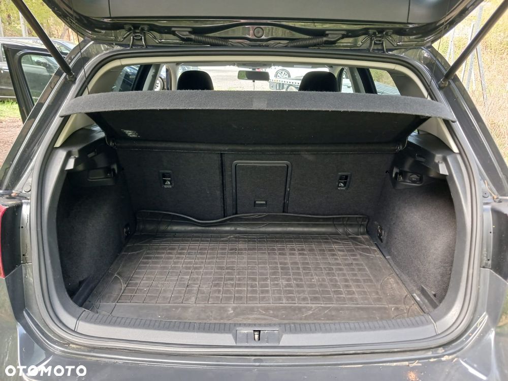 Volkswagen Golf - 17