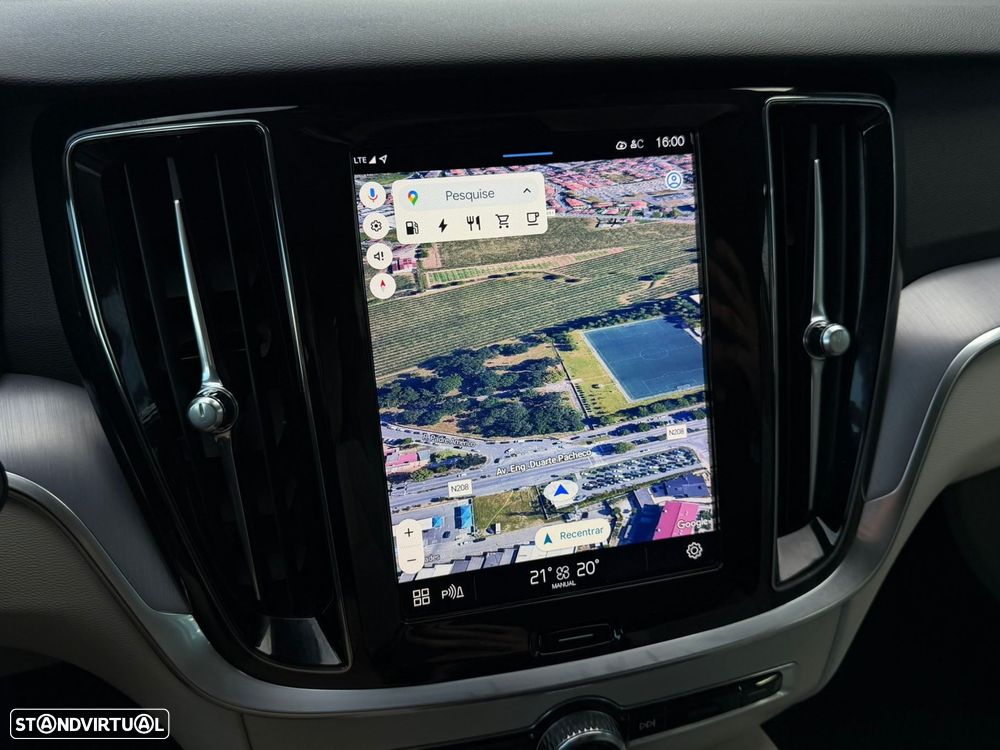 Volvo V60 2.0 T6 AWD TE Essential - 32