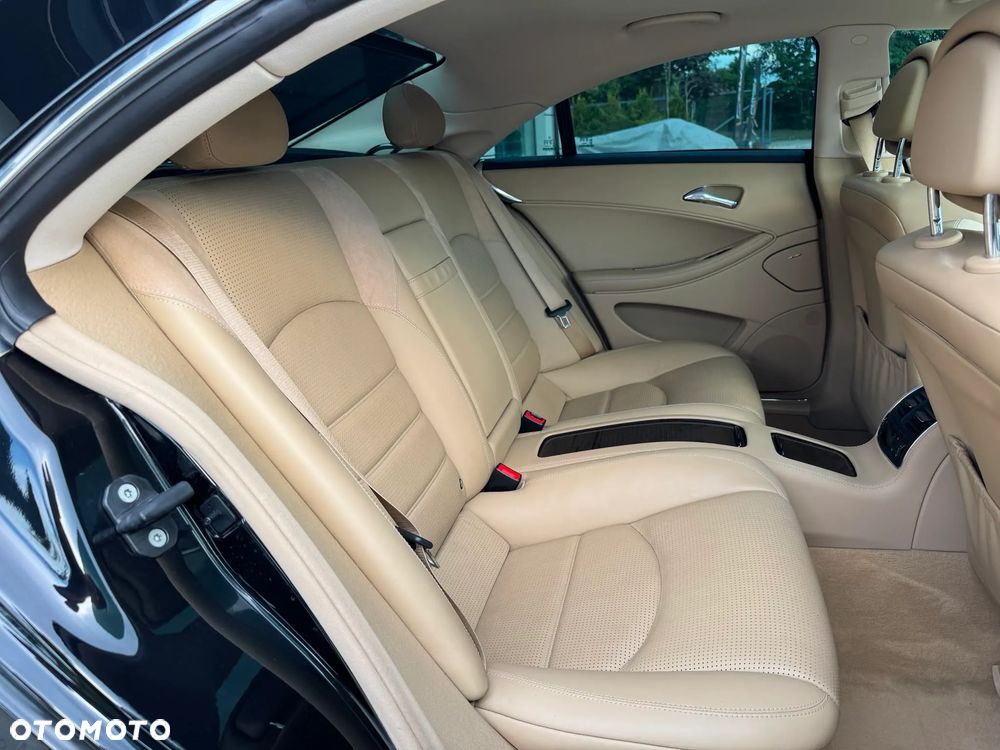 Mercedes-Benz CLS 63 AMG 7G-TRONIC - 16