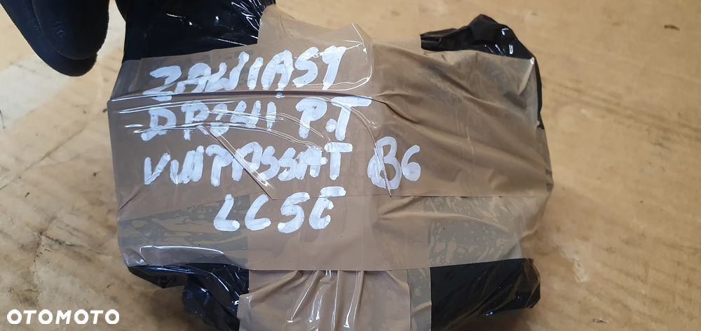 Zawias zawiasy drzwi prawy tył para VW Passat B6 - 9