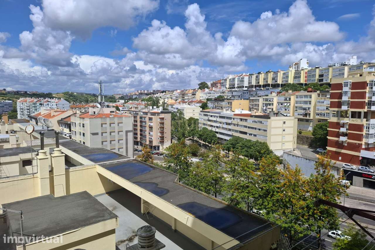 Apartamento T2 no Lumiar - Grande imagem: 3/26