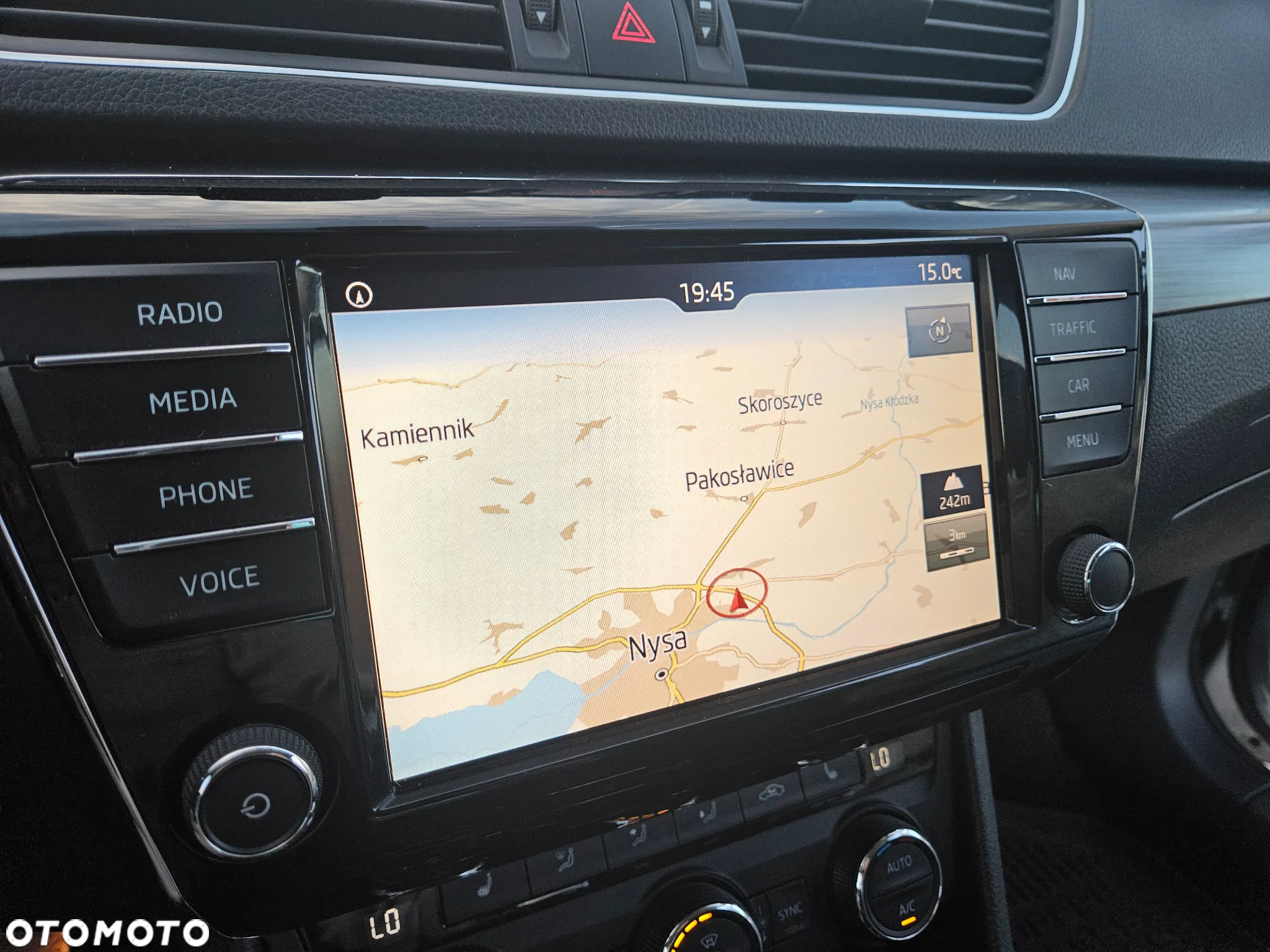 Skoda Superb 2.0 TDI 4x4 DSG Style - 11