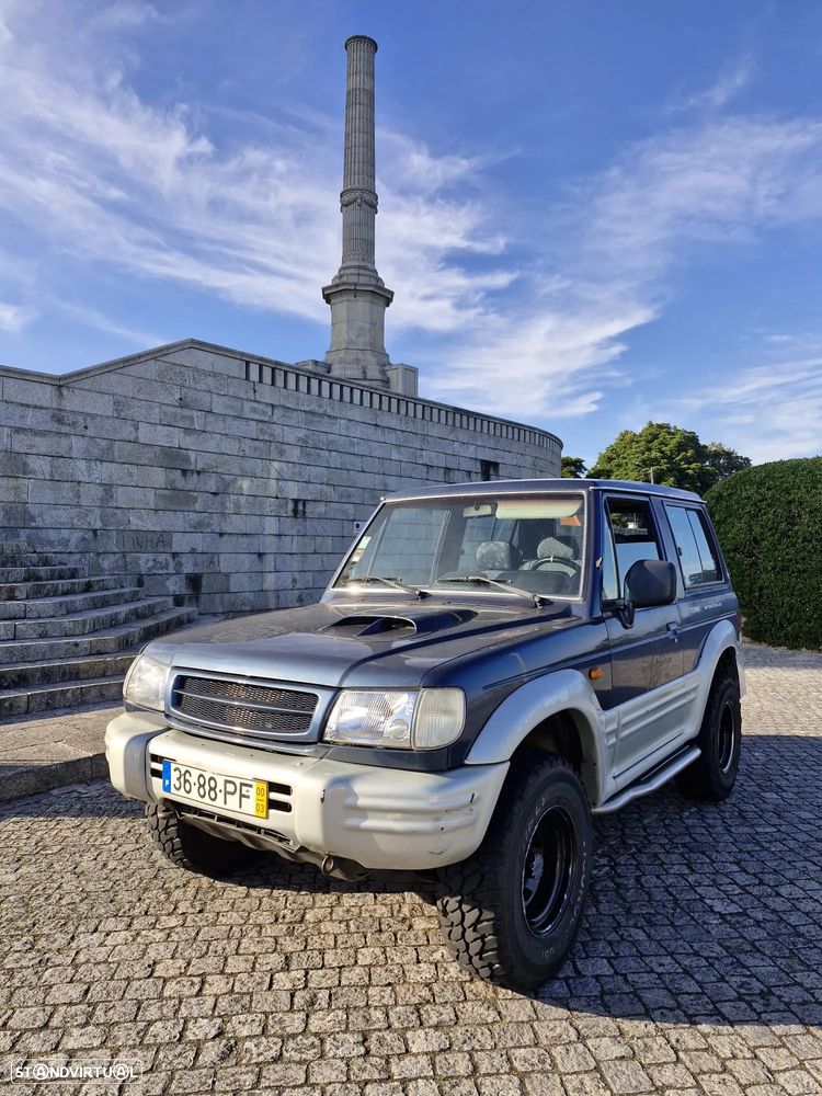 Hyundai Galloper - 1