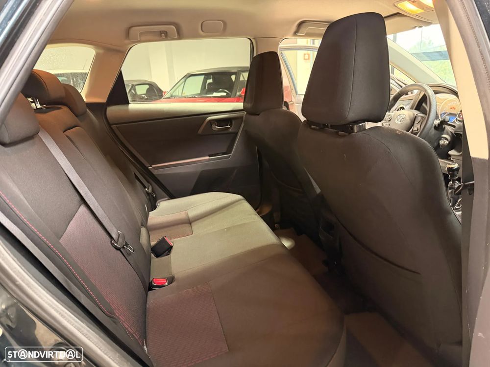 Toyota Auris Touring Sports 1.4 D-4D Com+P.Sport +Navi - 15