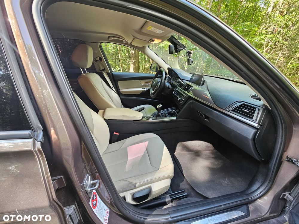 BMW Seria 3 318d Modern Line - 15