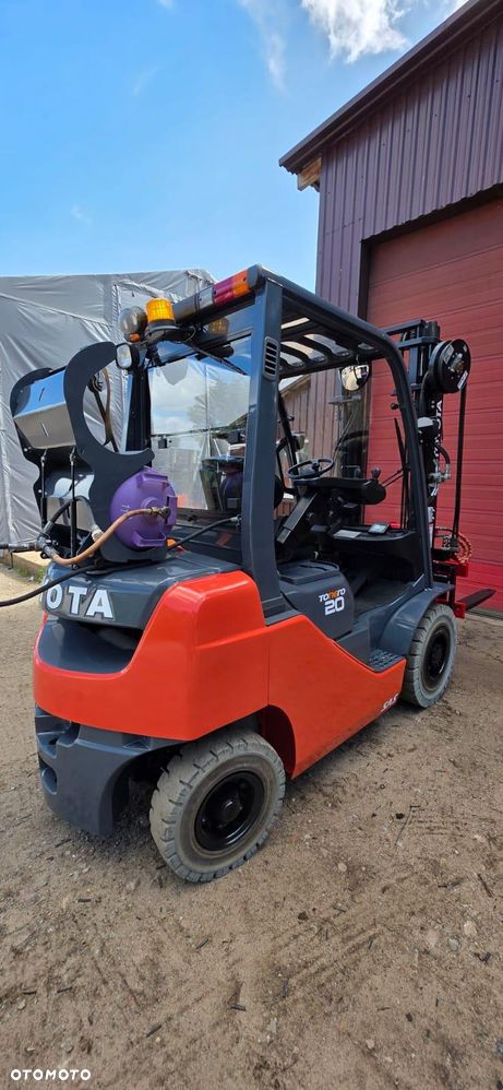 Toyota wózek widłowy TOYOTA 8FGF25 z obrotnicą Bolzoni 360 idealny stan jak NOWY - 3