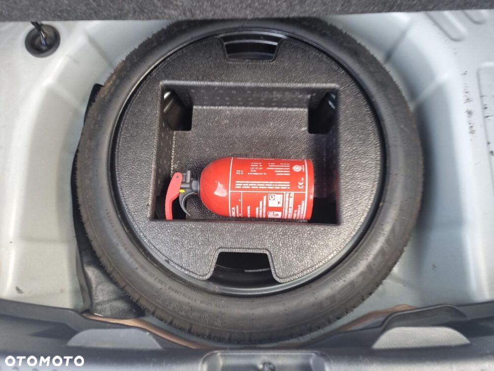 Toyota Yaris Hybrid 1.5 Comfort - 23