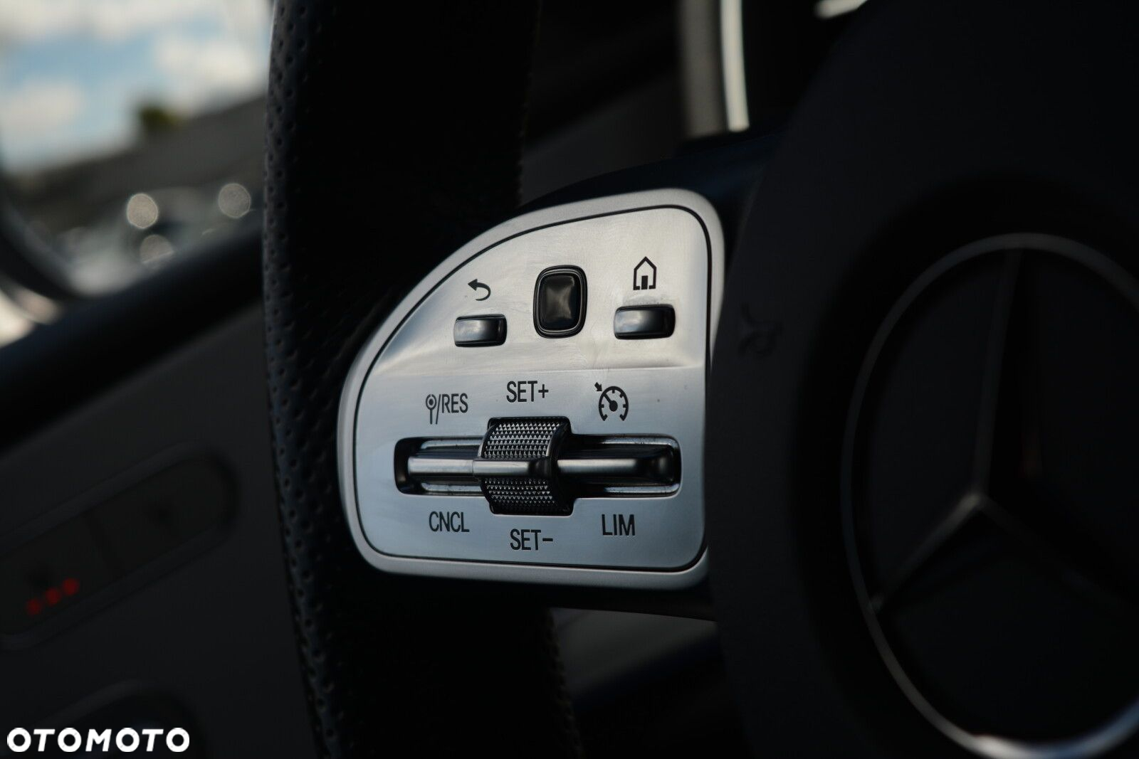 Mercedes-Benz GLE 300 d 4-Matic - 18